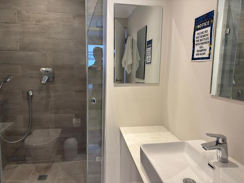 3 Bedroom Property for Sale in Sea Point Western Cape